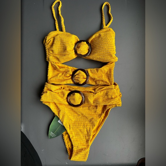 FARM RIO Yellow Textured ONE PIECE with Ring Accents - Picture 1 of 13